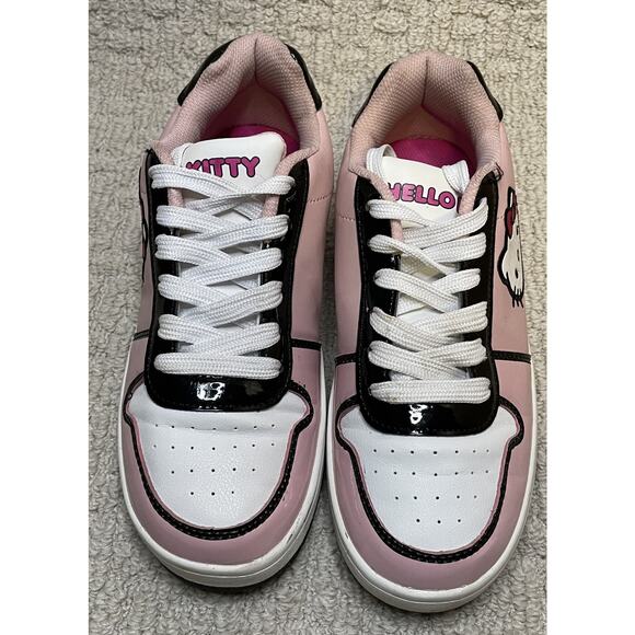 Hello Kitty Pink Leather Sneakers Womens US 8 Patent Leather Sanrio Auth Court - Picture 2 of 12